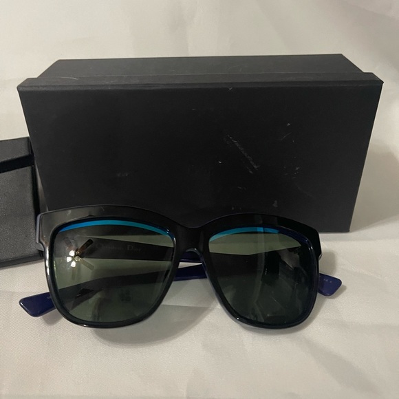 Christian Dior Sunglass - Picture 4 of 6